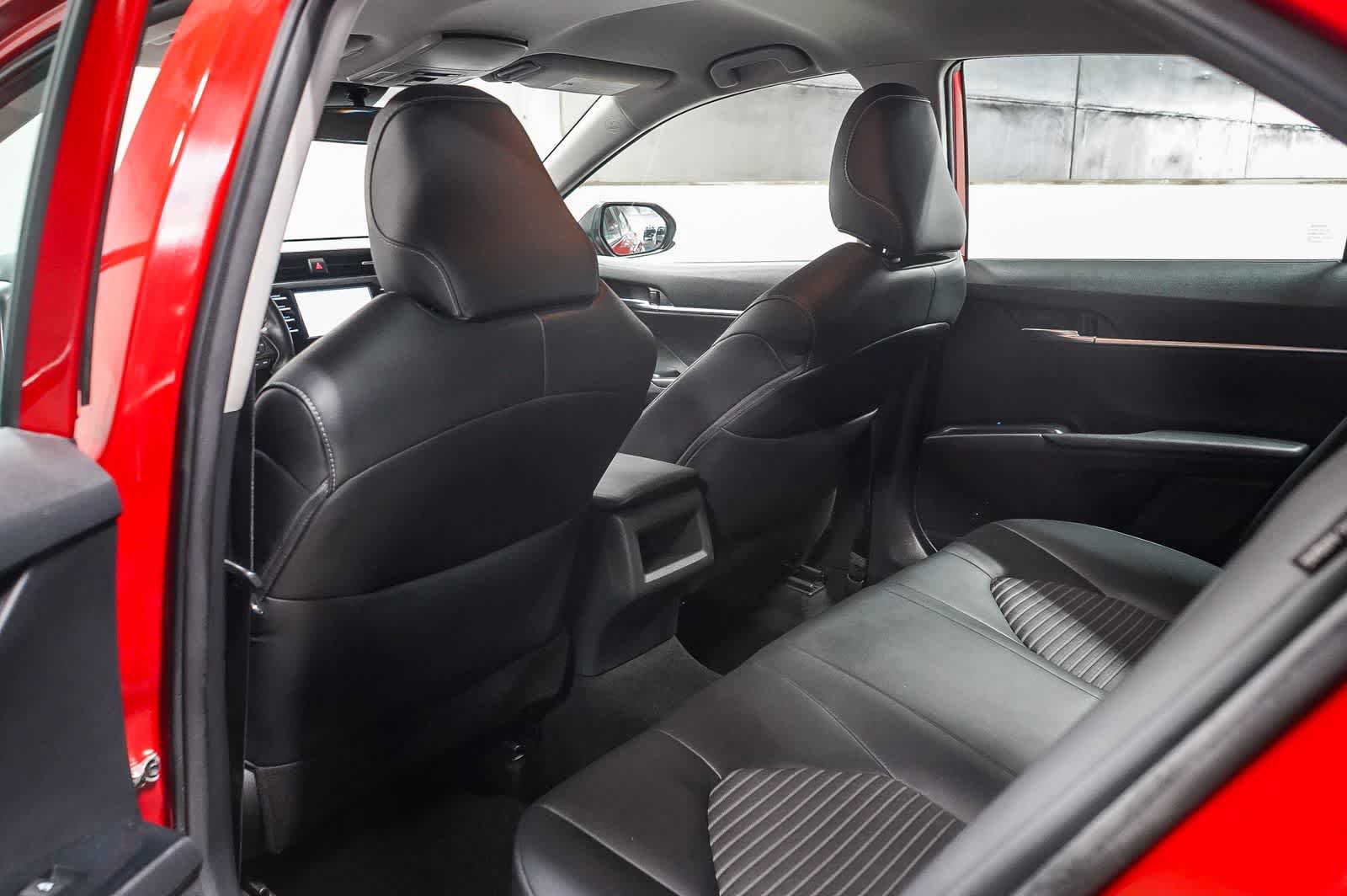 Certified 2019 Toyota Camry SE w/ Carpet Mat Package image 14