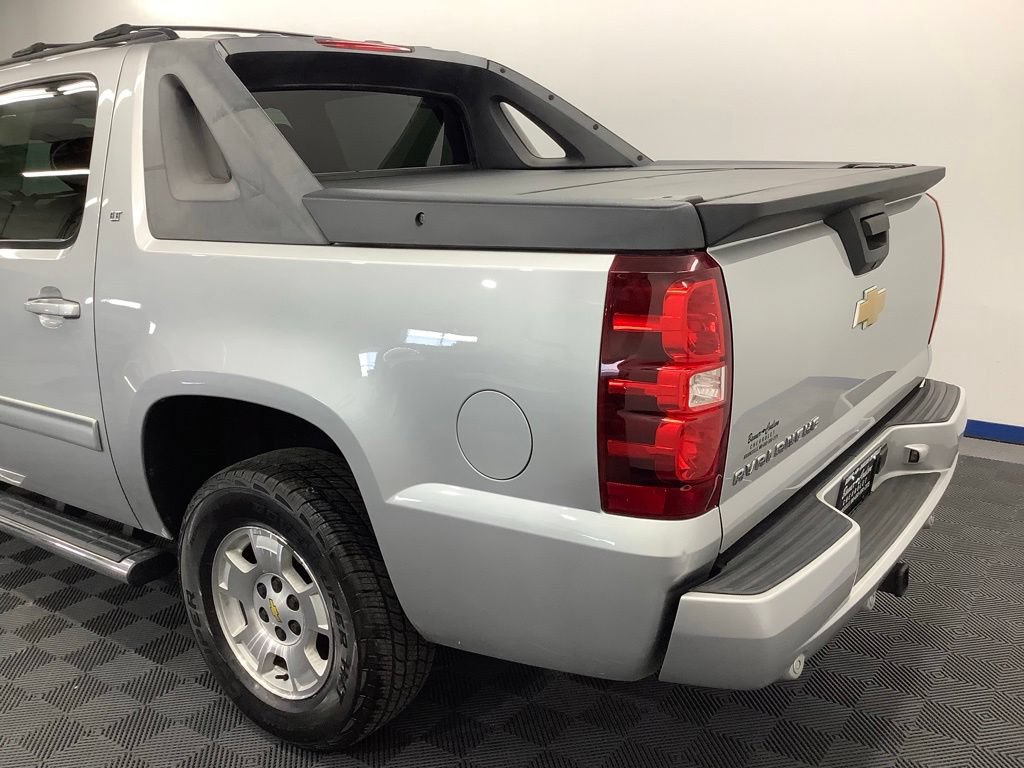 Used 2012 Chevrolet Avalanche LT AWD/4WD image 4