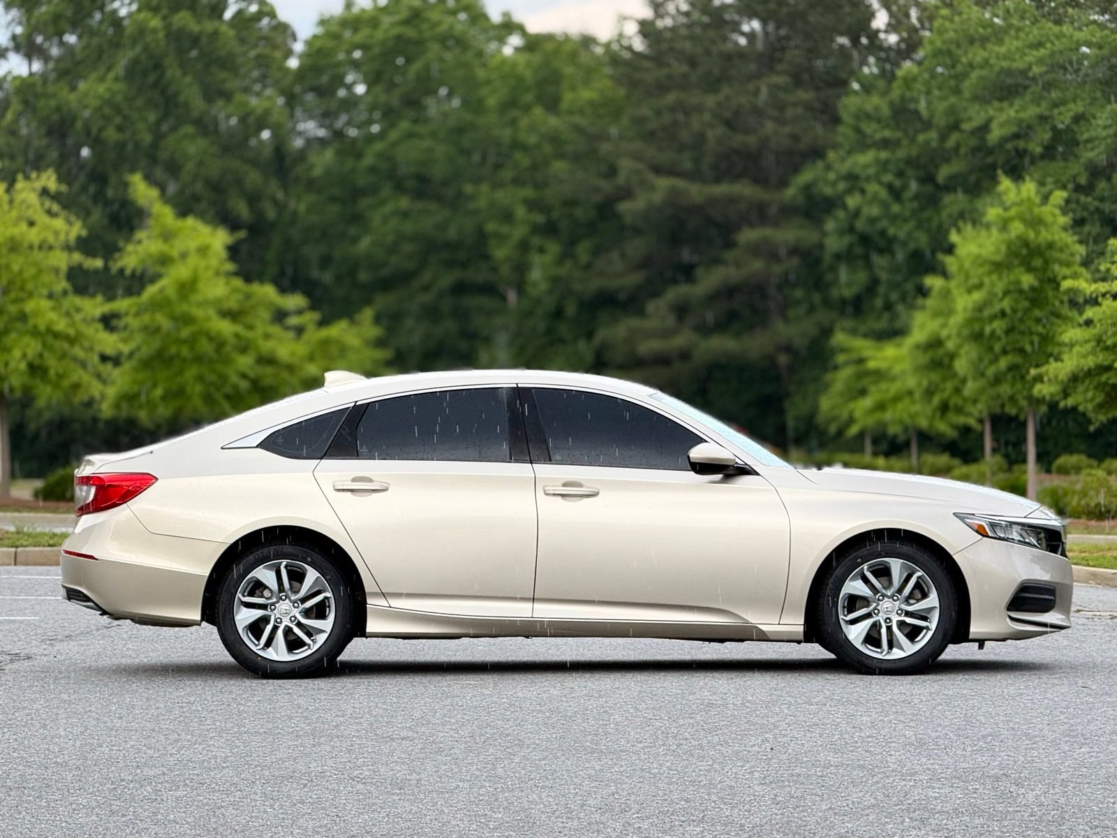Used 2018 Honda Accord LX image 12