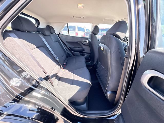 Used 2026 Hyundai Venue SE FWD image 25