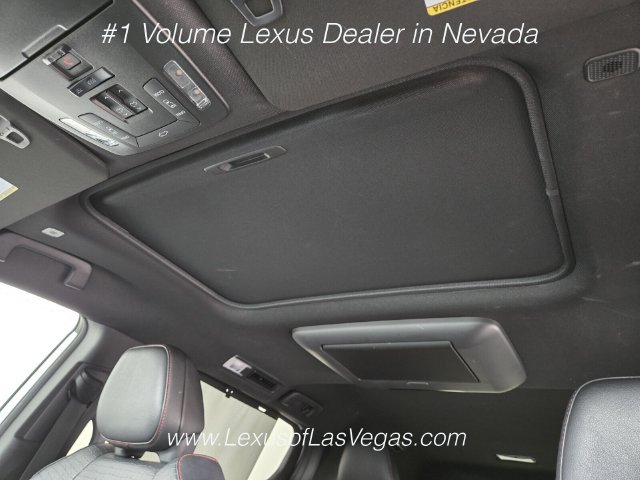 Used 2025 Toyota Sienna XSE w/ XSE Plus Package FWD image 14