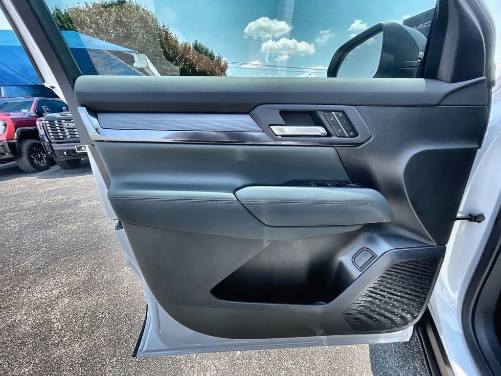 New 2026 GMC Terrain AT4 w/ Convenience Package III image 60