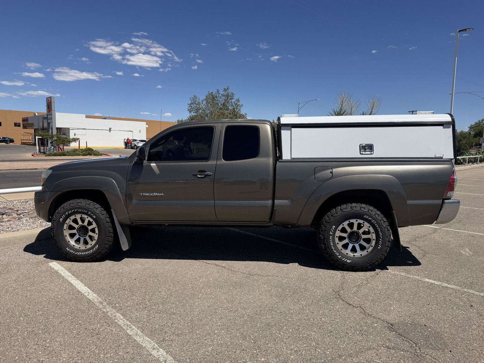 Used 2009 Toyota Tacoma PreRunner RWD image 3