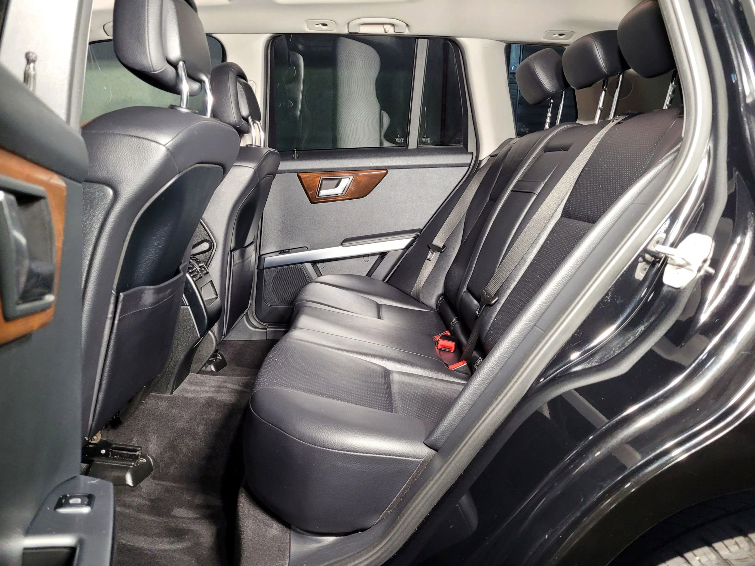 Used 2015 Mercedes-Benz GLK 350 4MATIC image 36