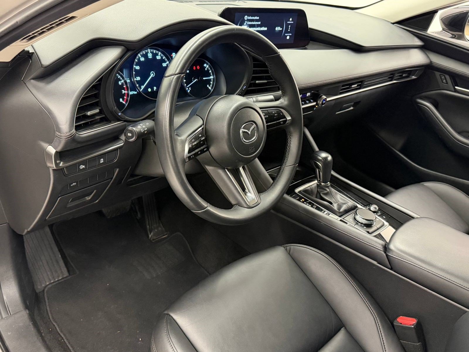 Used 2025 MAZDA MAZDA3 s FWD image 3