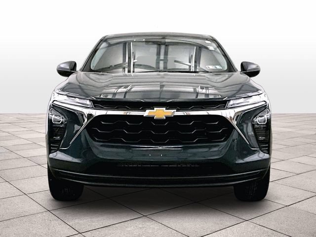 Used 2026 Chevrolet Trax LS FWD image 3