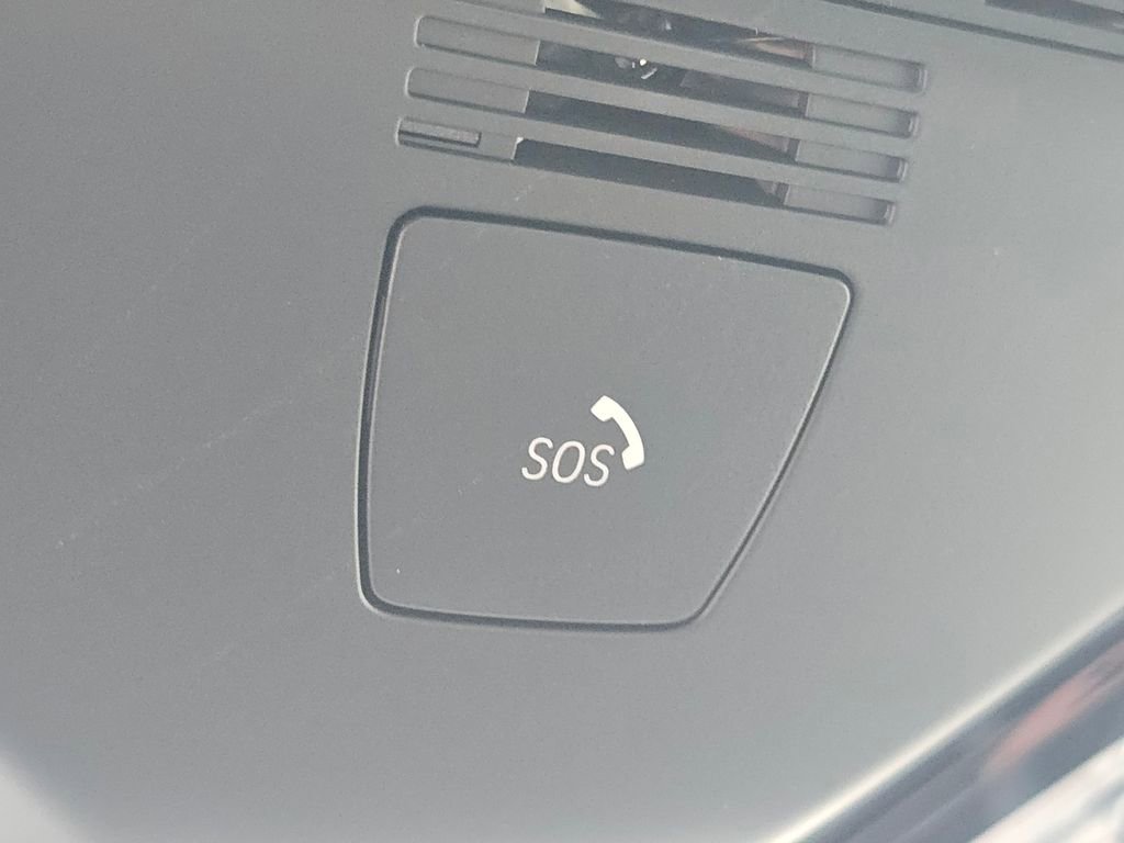 Used 2024 BMW X3 M40i w/ Premium Package image 9