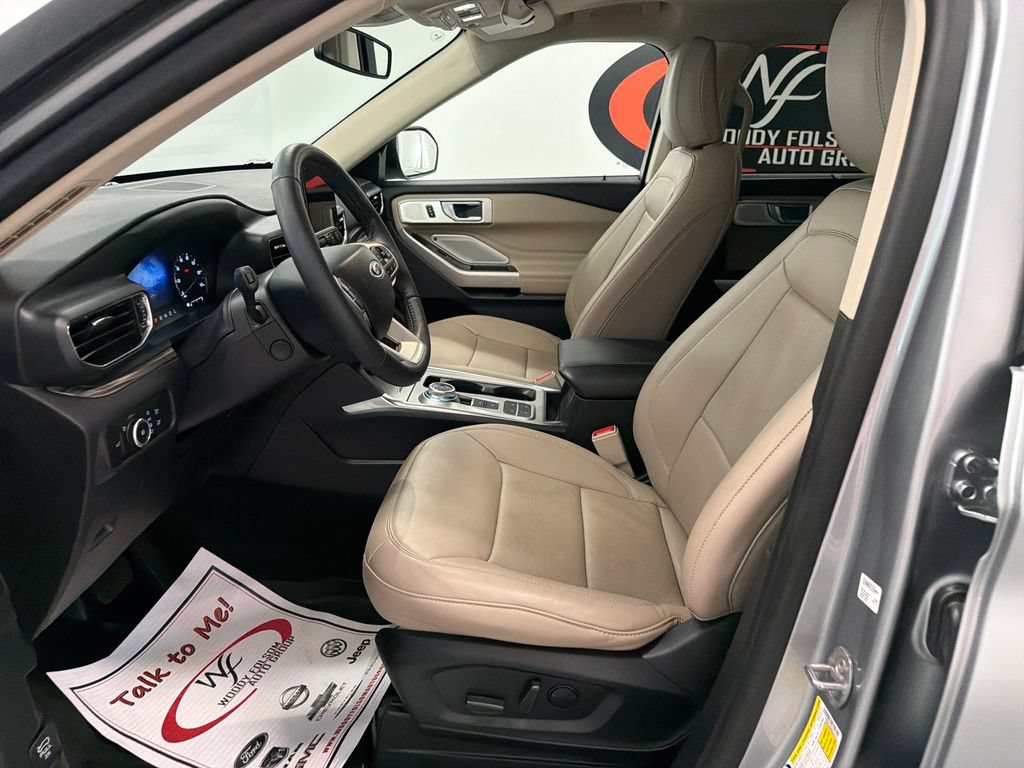 Used 2024 Ford Explorer Limited w/ Limited Technology Package RWD image 9