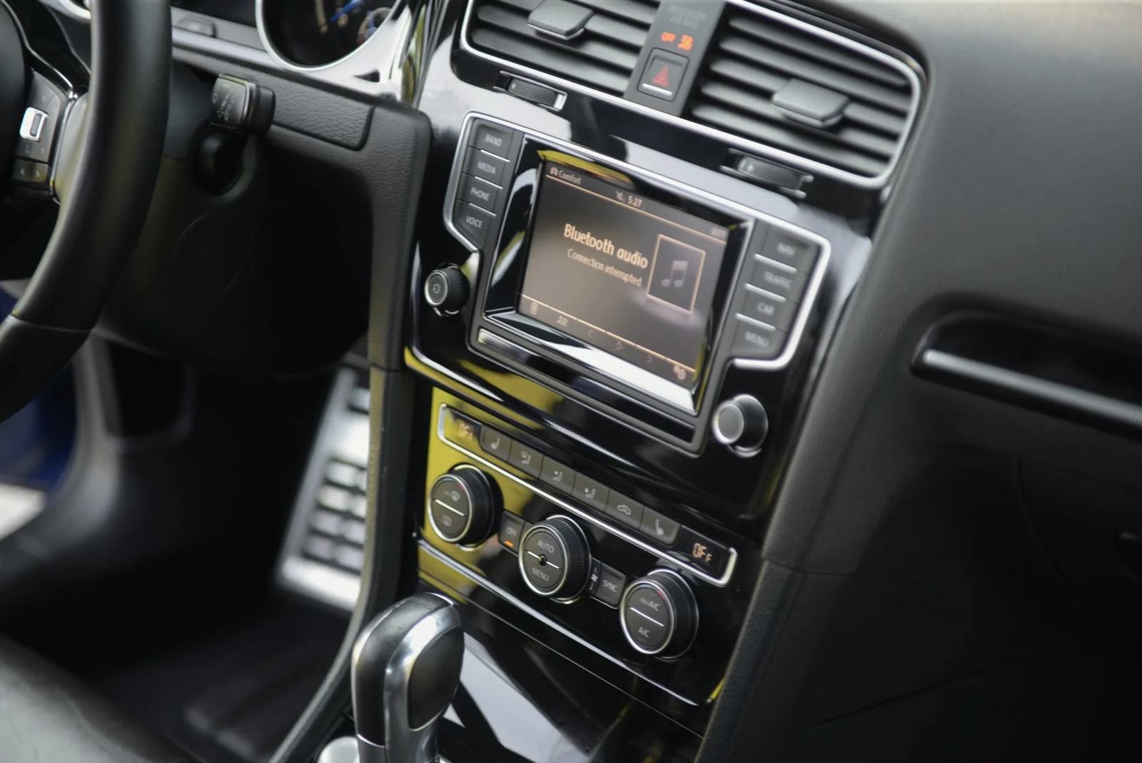Used 2015 Volkswagen Golf R 4-Door AWD/4WD image 48