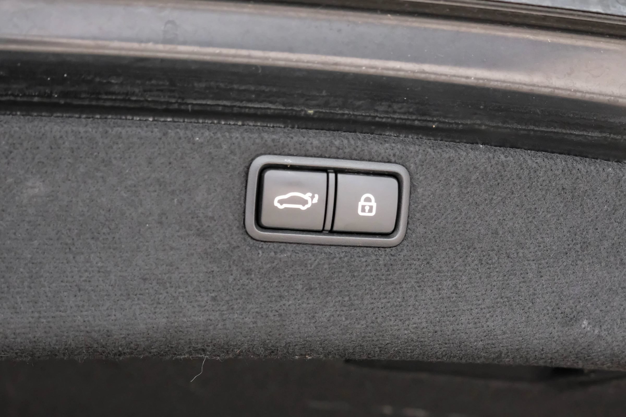 Used 2019 Genesis G80 3.3T Sport RWD image 59