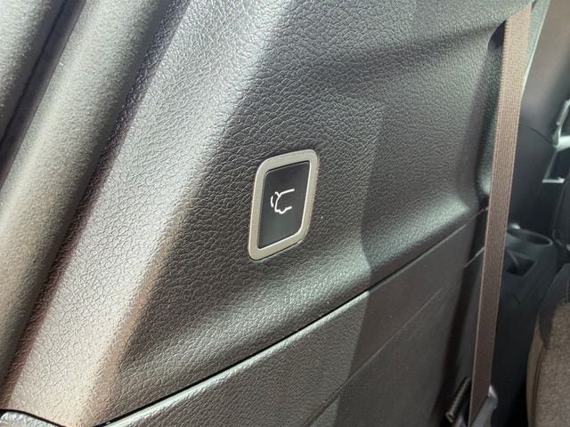 New 2026 Chrysler Voyager LX FWD image 15