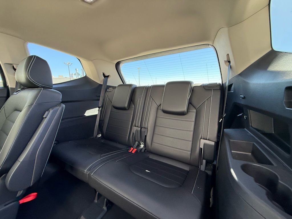 Certified 2025 Volkswagen Atlas SEL AWD/4WD image 12