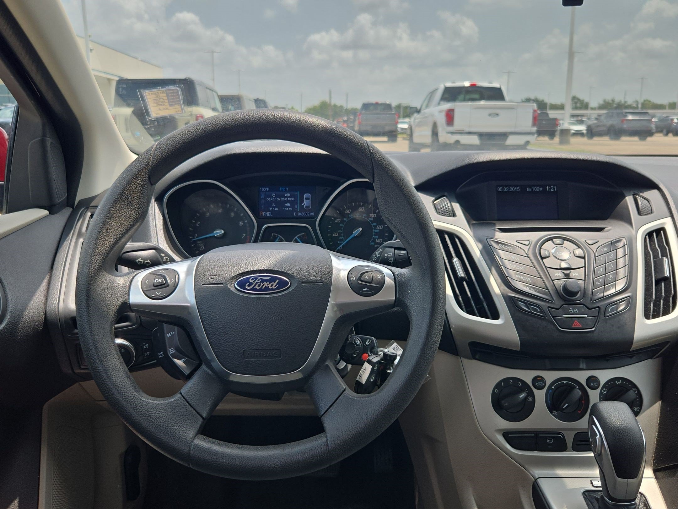 Used 2014 Ford Focus SE FWD image 25