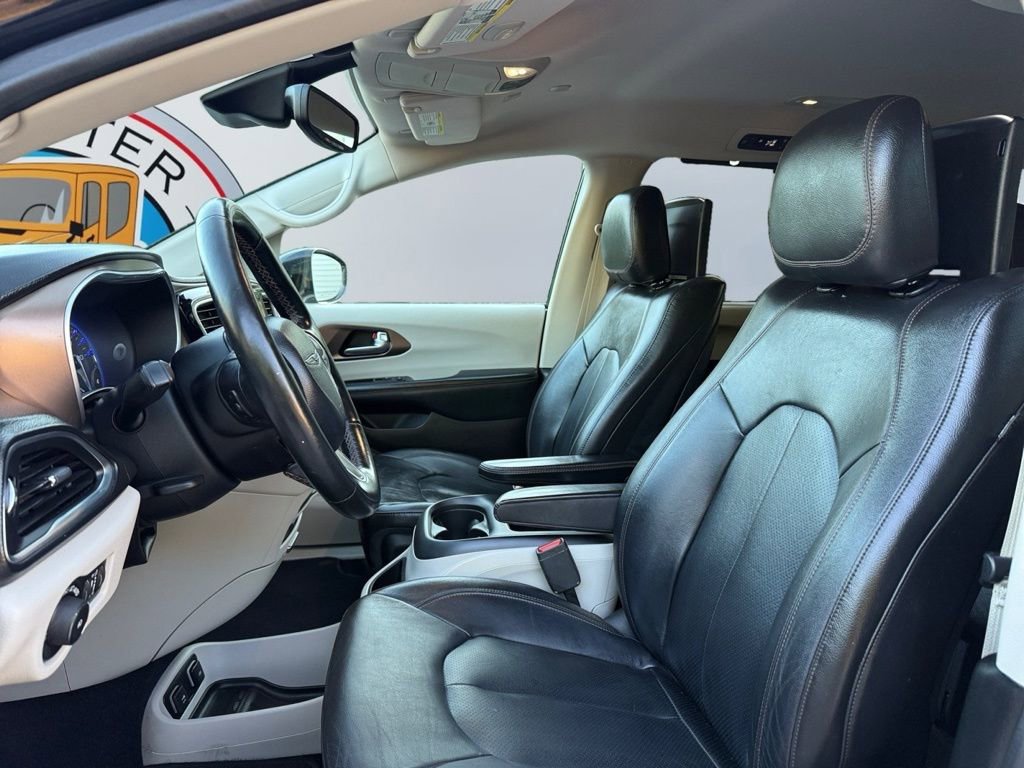 Used 2019 Chrysler Pacifica Touring-L Plus w/ Advanced Safetytec Group image 21