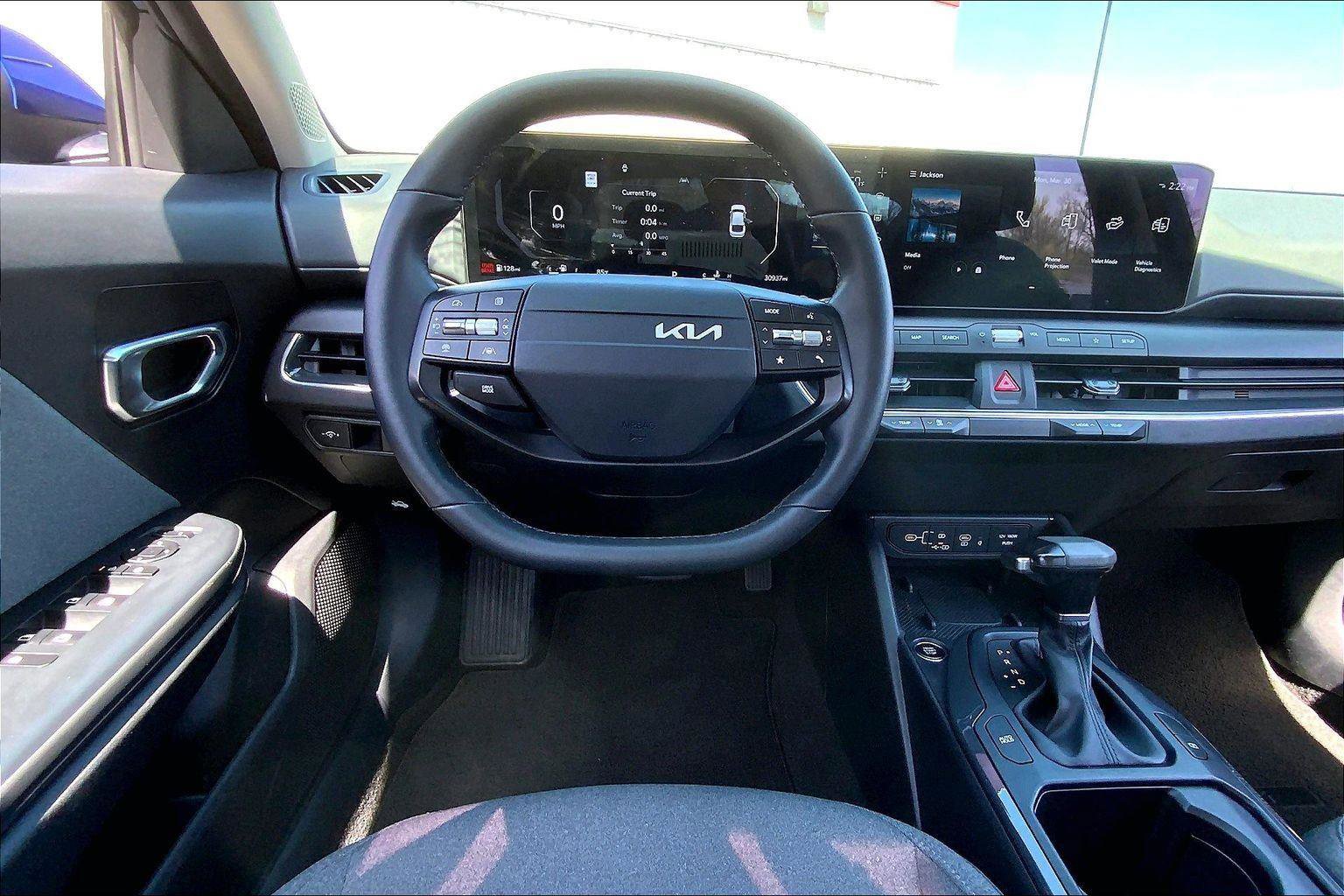 Used 2025 Kia K4 EX image 5