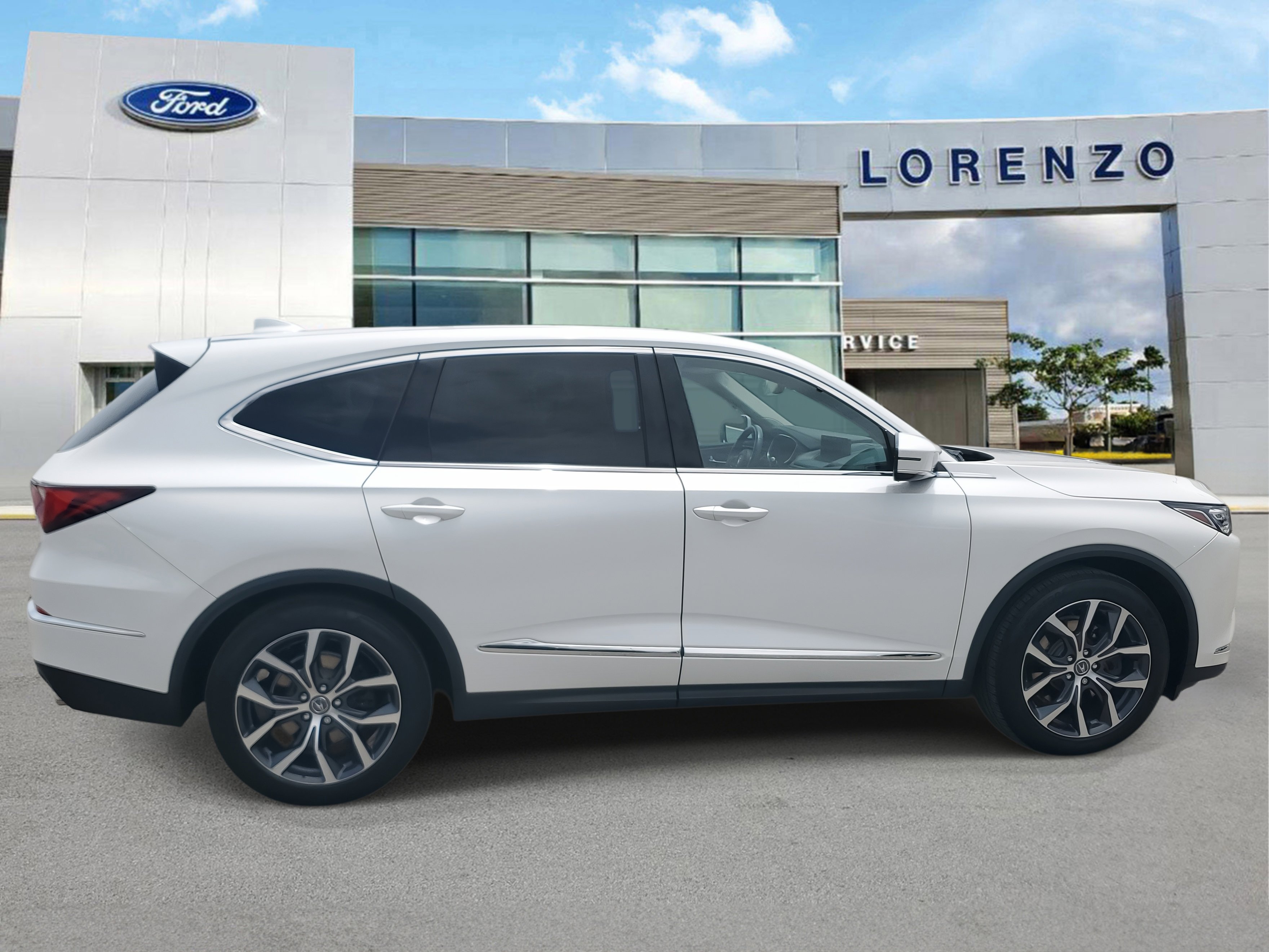 Used 2023 Acura MDX FWD w/ Technology Package image 4