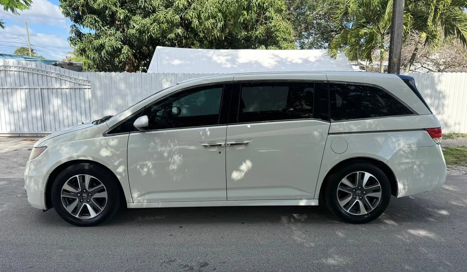 Used 2016 Honda Odyssey Touring image 4