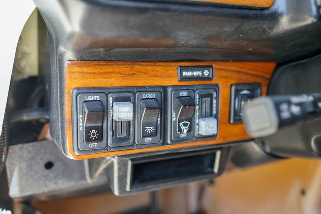 Used 1995 HUMMER H1 4-Door Wagon image 30