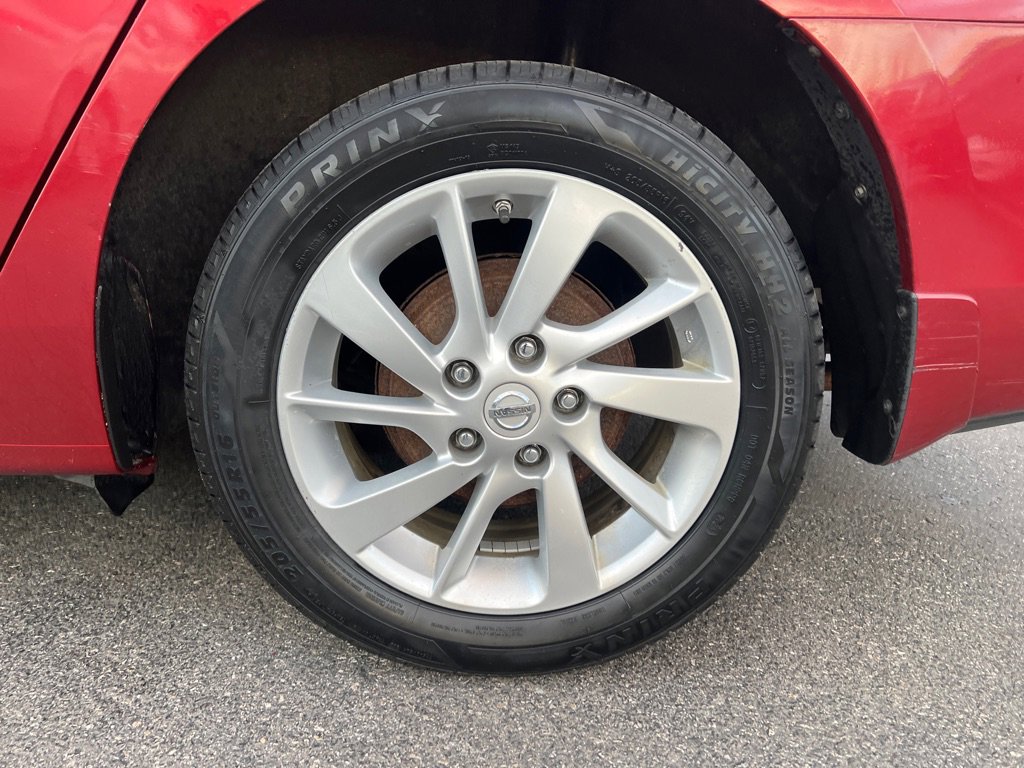 Used 2015 Nissan Sentra SV w/ Style Package FWD image 29