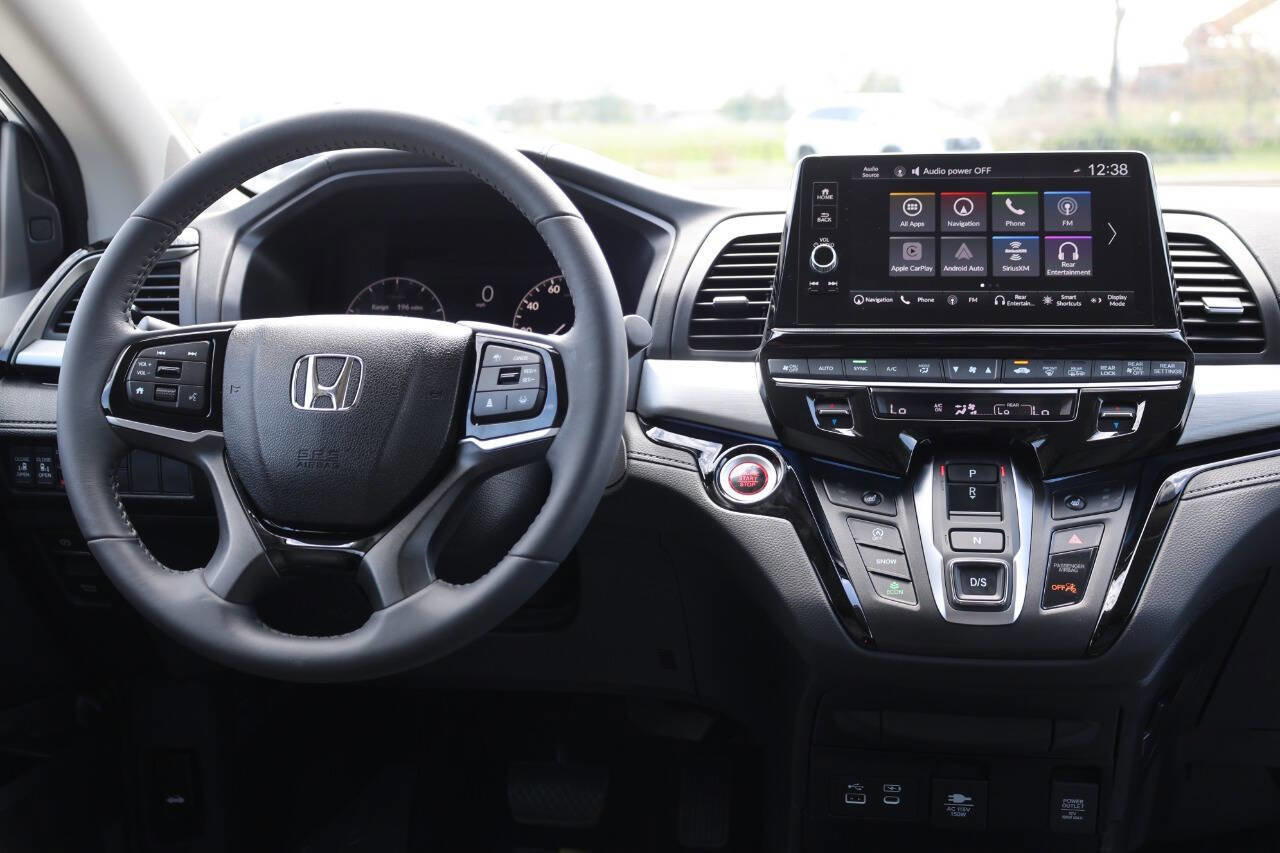 Used 2026 Honda Odyssey Touring image 25