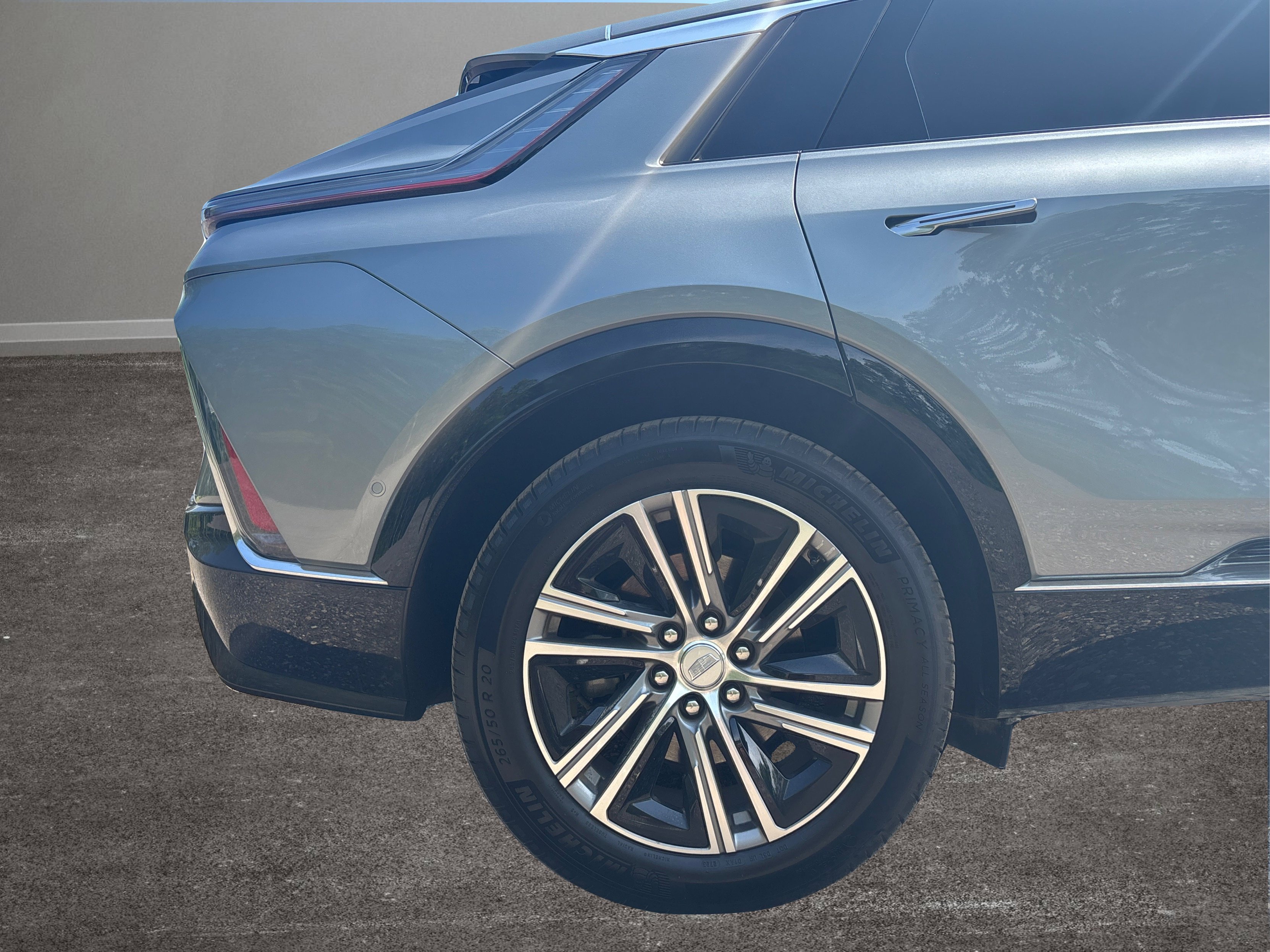 Used 2024 Cadillac Lyriq Luxury w/ LPO, Floor Liner Package image 37