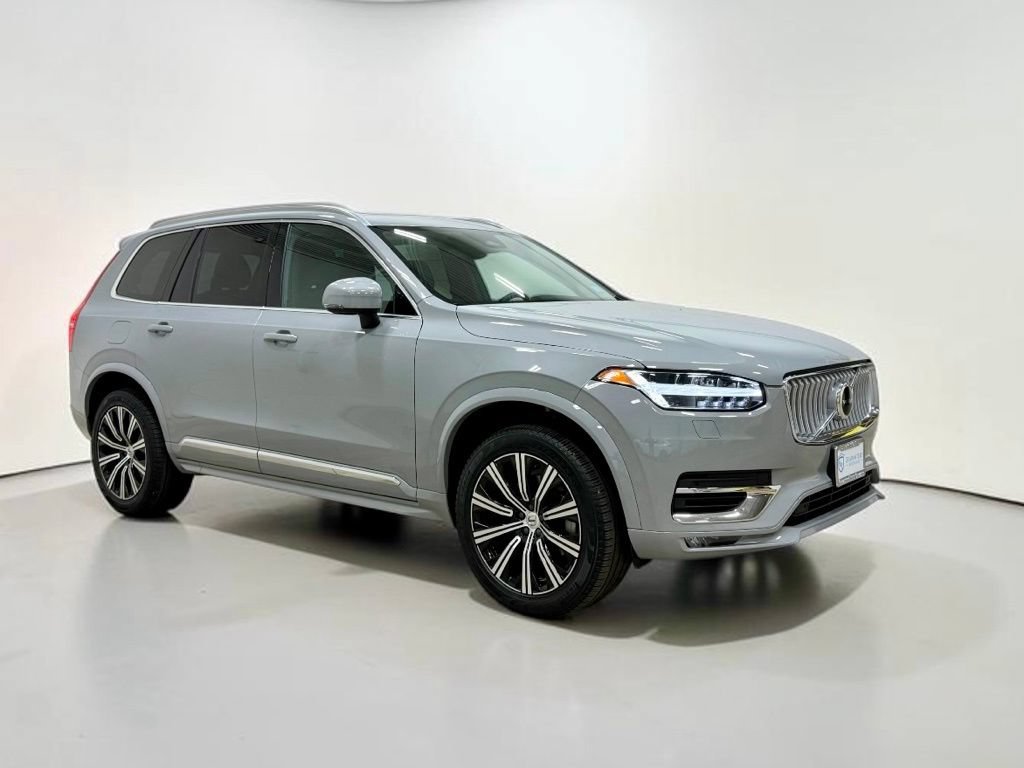 Used 2024 Volvo XC90 B5 Core w/ Protection Package Premier AWD/4WD image 10