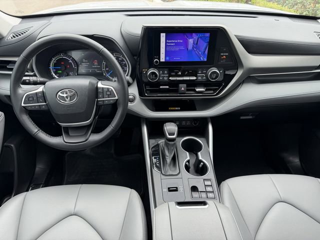Used 2023 Toyota Highlander XLE FWD image 9