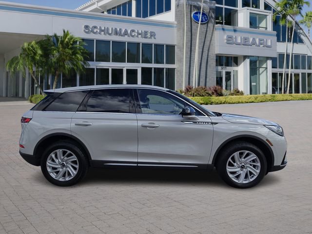 Used 2023 Lincoln Corsair FWD w/ Towing Package image 8