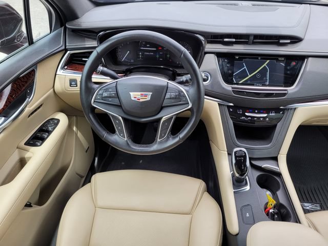 Used 2018 Cadillac XT5 Luxury w/ Driver Awareness Package FWD image 13