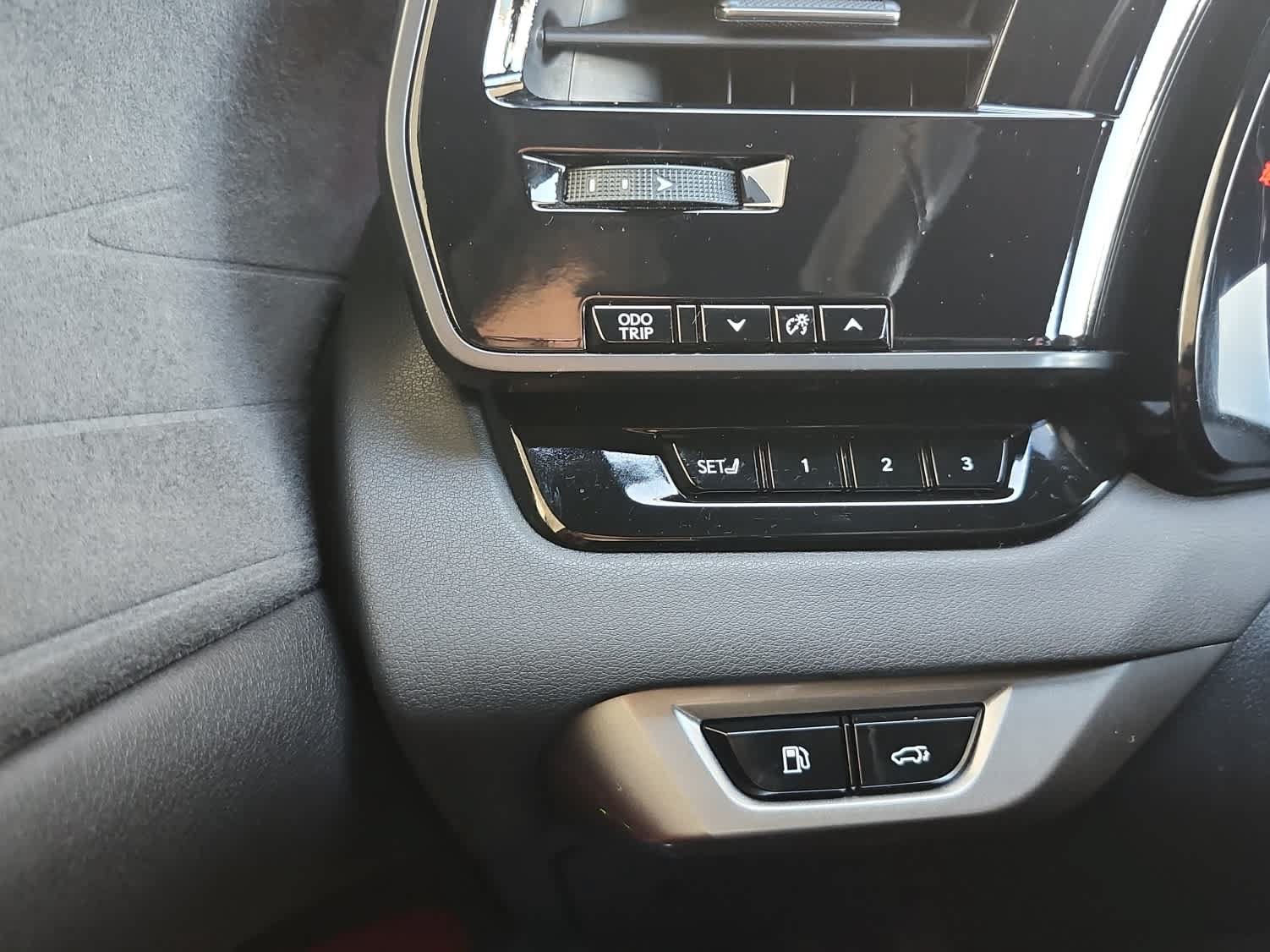Used 2023 Lexus RX 350 F Sport w/ Cold Area Package AWD/4WD image 23
