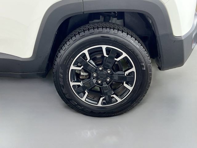 Used 2023 Jeep Renegade Trailhawk image 34