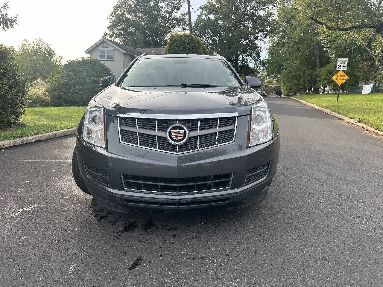Used 2012 Cadillac SRX Luxury FWD image 3