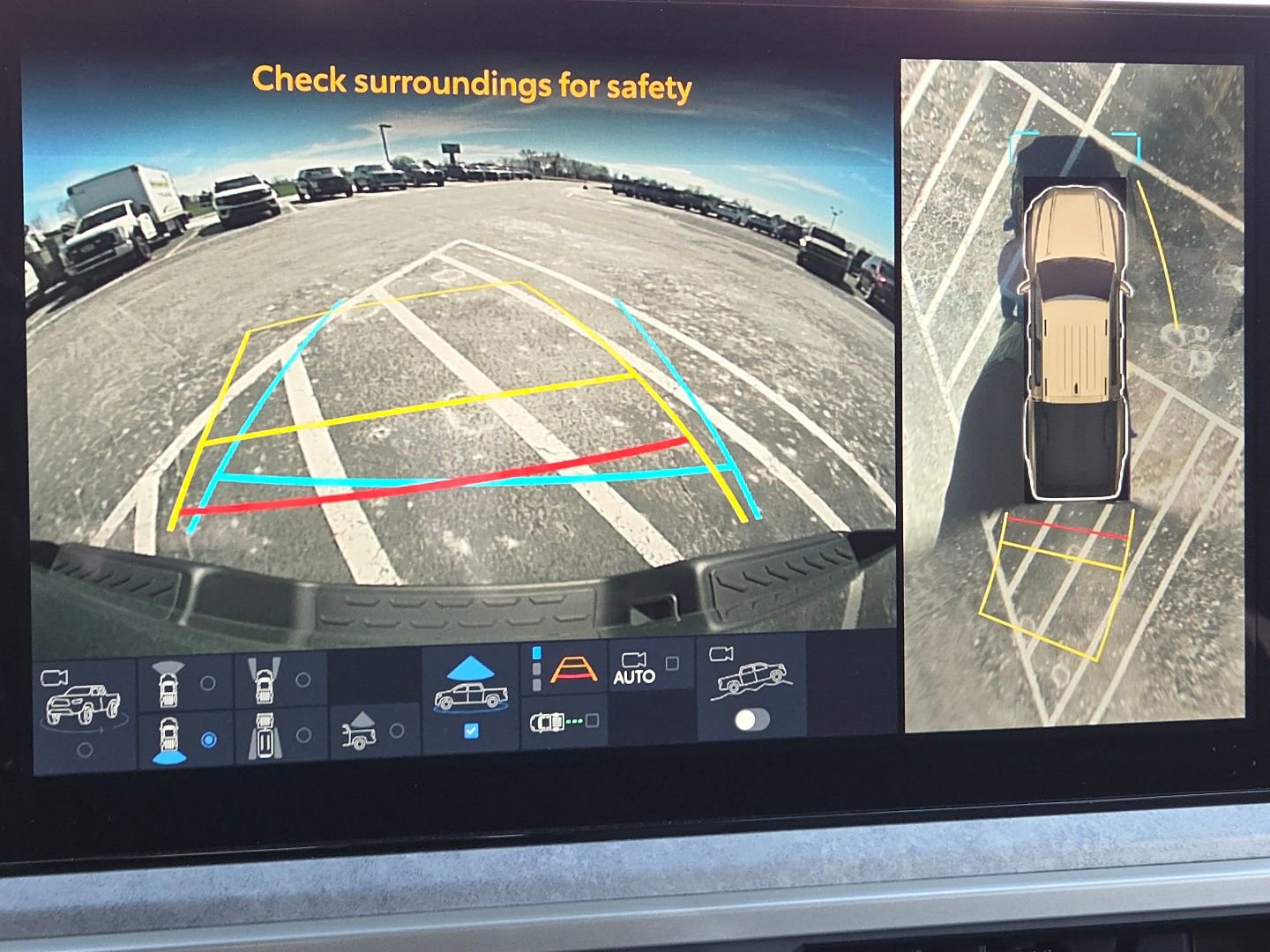 Used 2024 Toyota Tacoma Trailhunter image 10