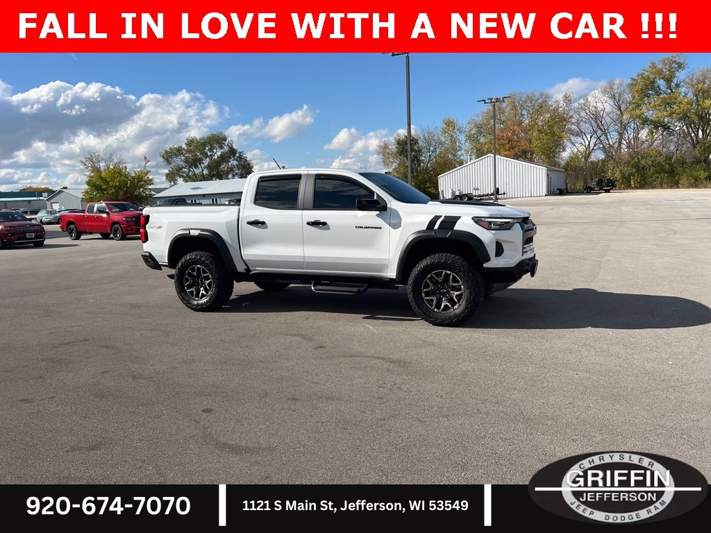 Used 2023 Chevrolet Colorado ZR2 w/ ZR2 Convenience Package III image 9