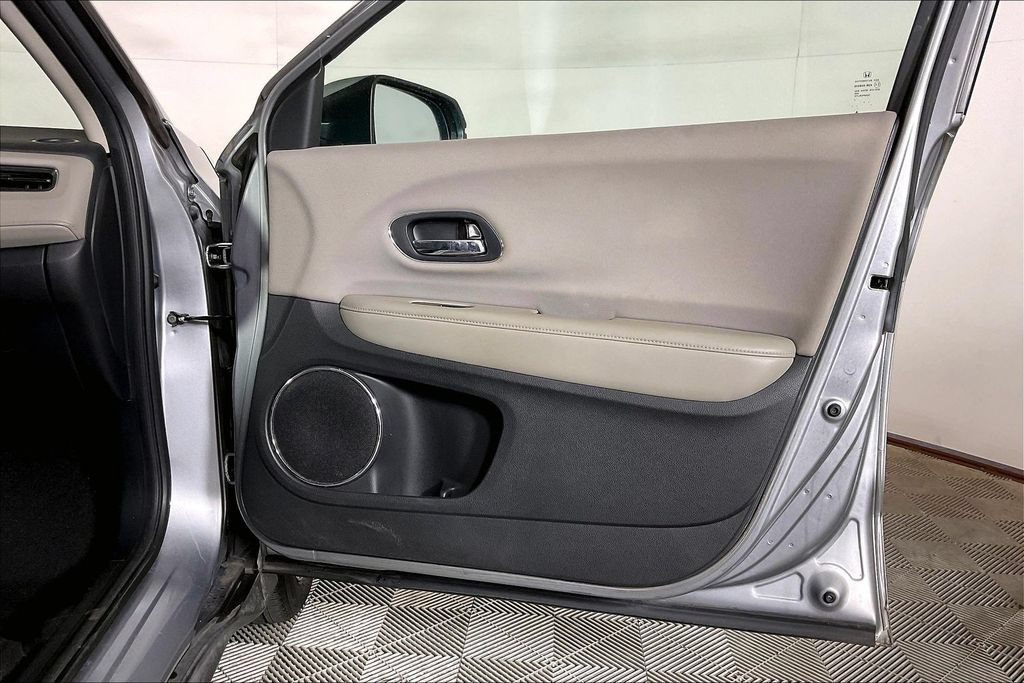 Used 2018 Honda HR-V EX image 23