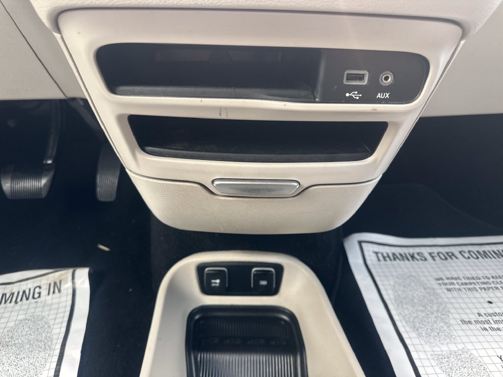 Used 2020 Chrysler Voyager Lxi FWD image 33