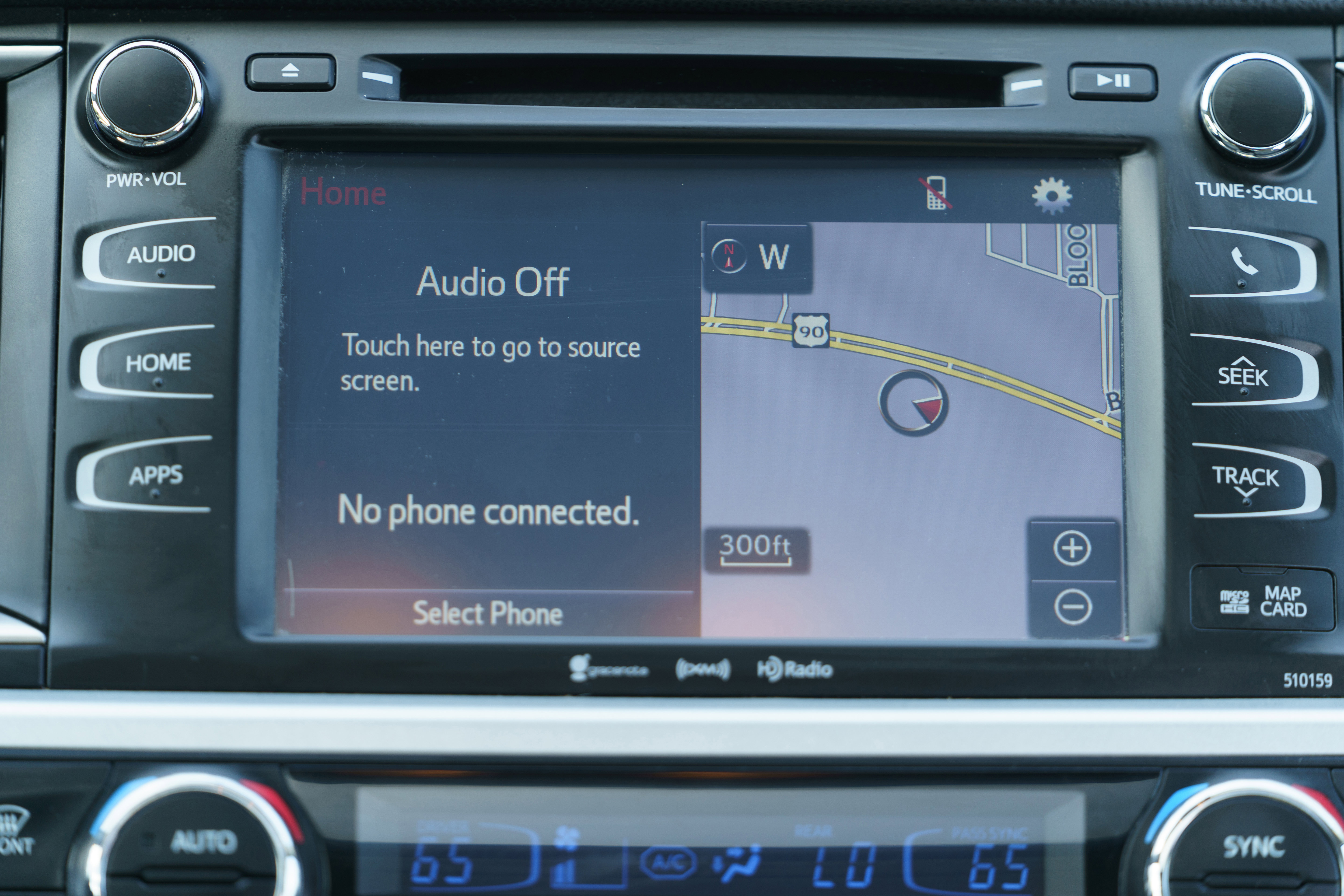 Used 2016 Toyota Highlander XLE image 28