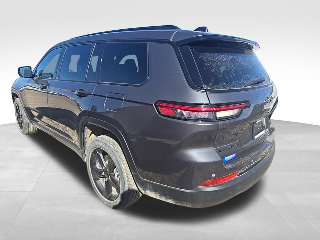 Used 2021 Jeep Grand Cherokee L Laredo image 10