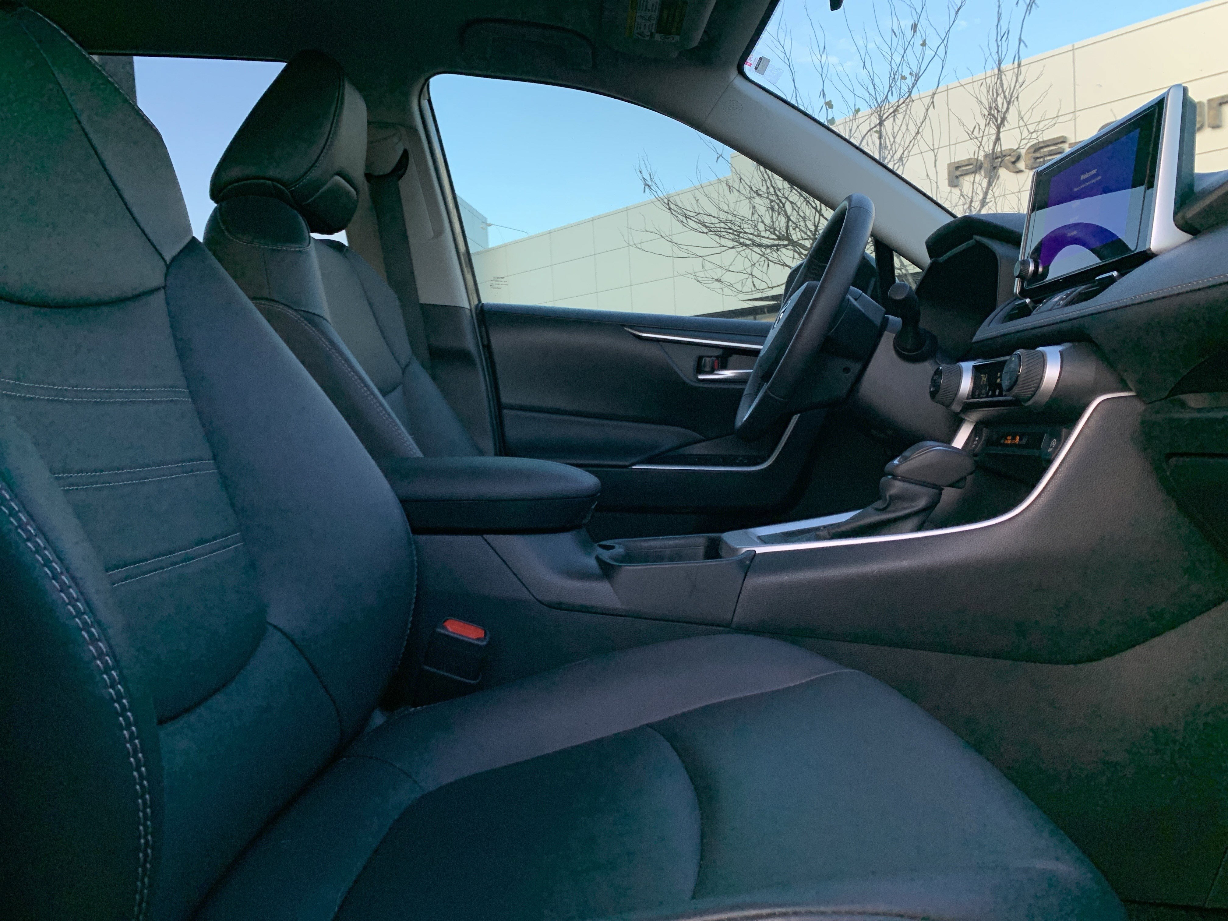 Used 2024 Toyota RAV4 XLE Premium image 35