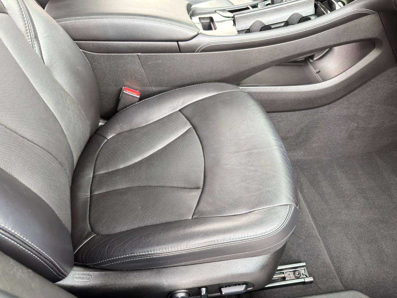 Used 2019 Buick LaCrosse Essence w/ Sun and Shade Package image 30