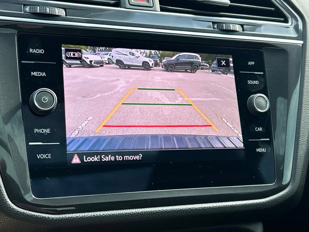 Certified 2023 Volkswagen Tiguan SE R-Line FWD image 35
