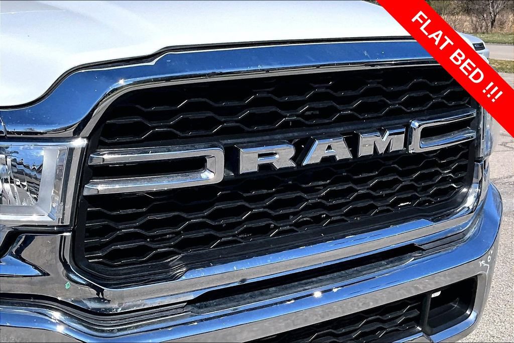 Used 2024 RAM 3500 Tradesman w/ Chrome Appearance Group AWD/4WD image 26