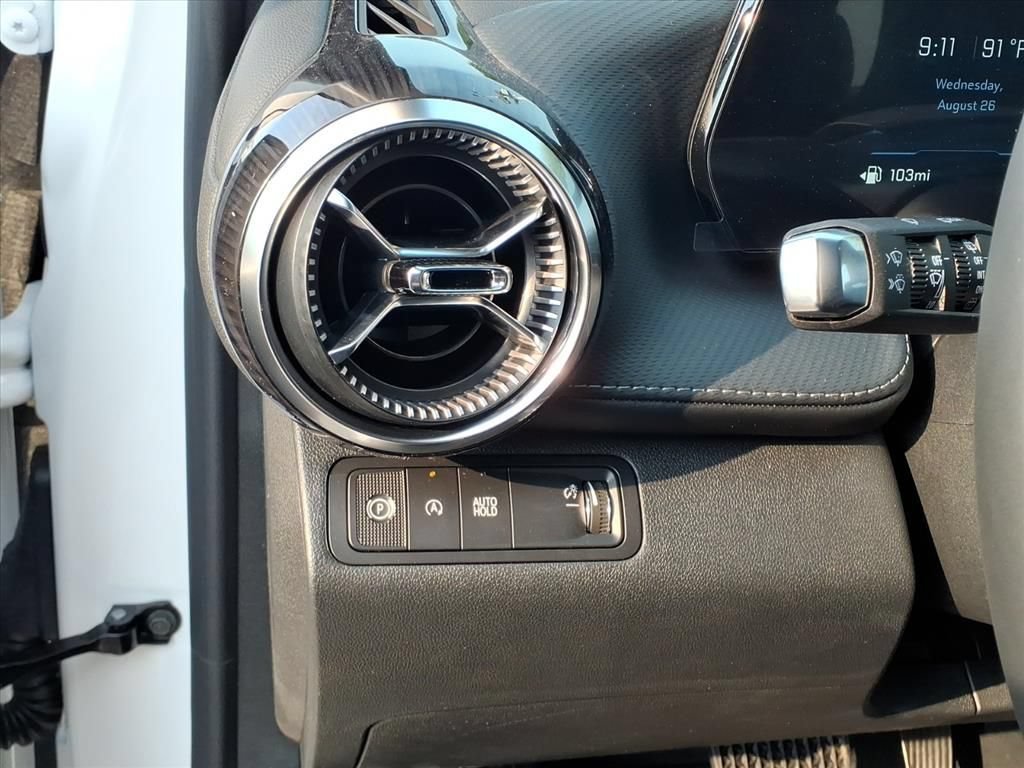 New 2027 Chevrolet Equinox LT w/ Convenience Package II FWD image 15