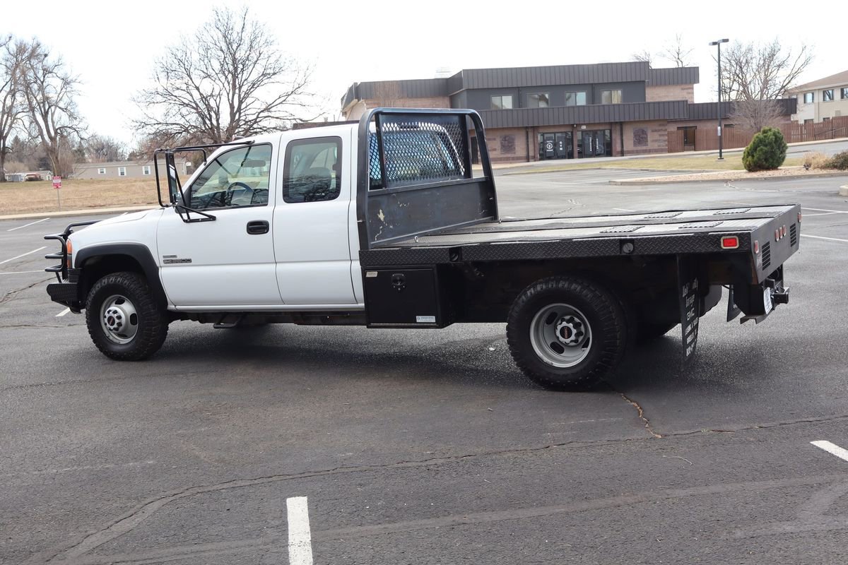 Used 2007 GMC Sierra 3500 W/T w/ Heavy-Duty Power Package image 8
