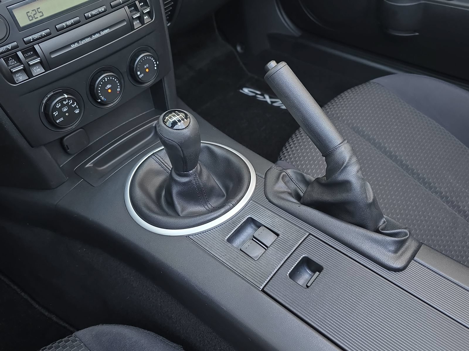 Used 2007 MAZDA MX-5 Miata Touring RWD image 22