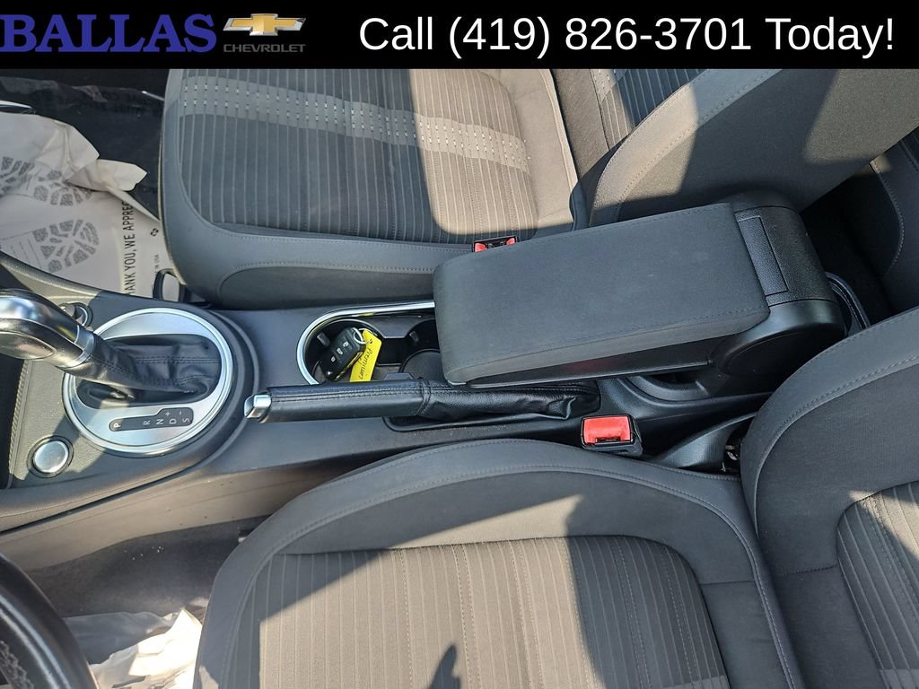 Used 2013 Volkswagen Beetle 2.0T FWD image 26