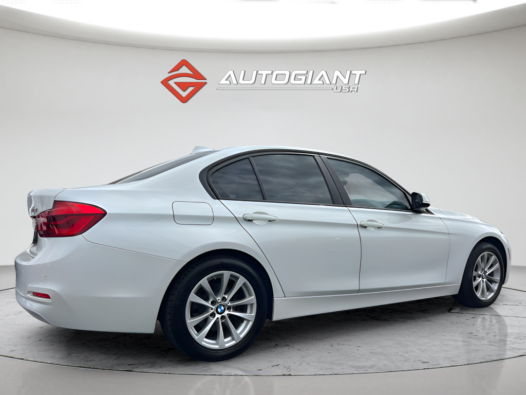 Used 2018 BMW 320i Sedan RWD image 8
