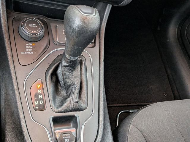 Used 2021 Jeep Cherokee Latitude image 23