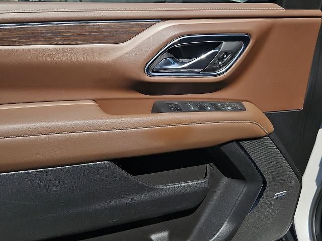 Used 2023 Chevrolet Tahoe High Country AWD/4WD image 23