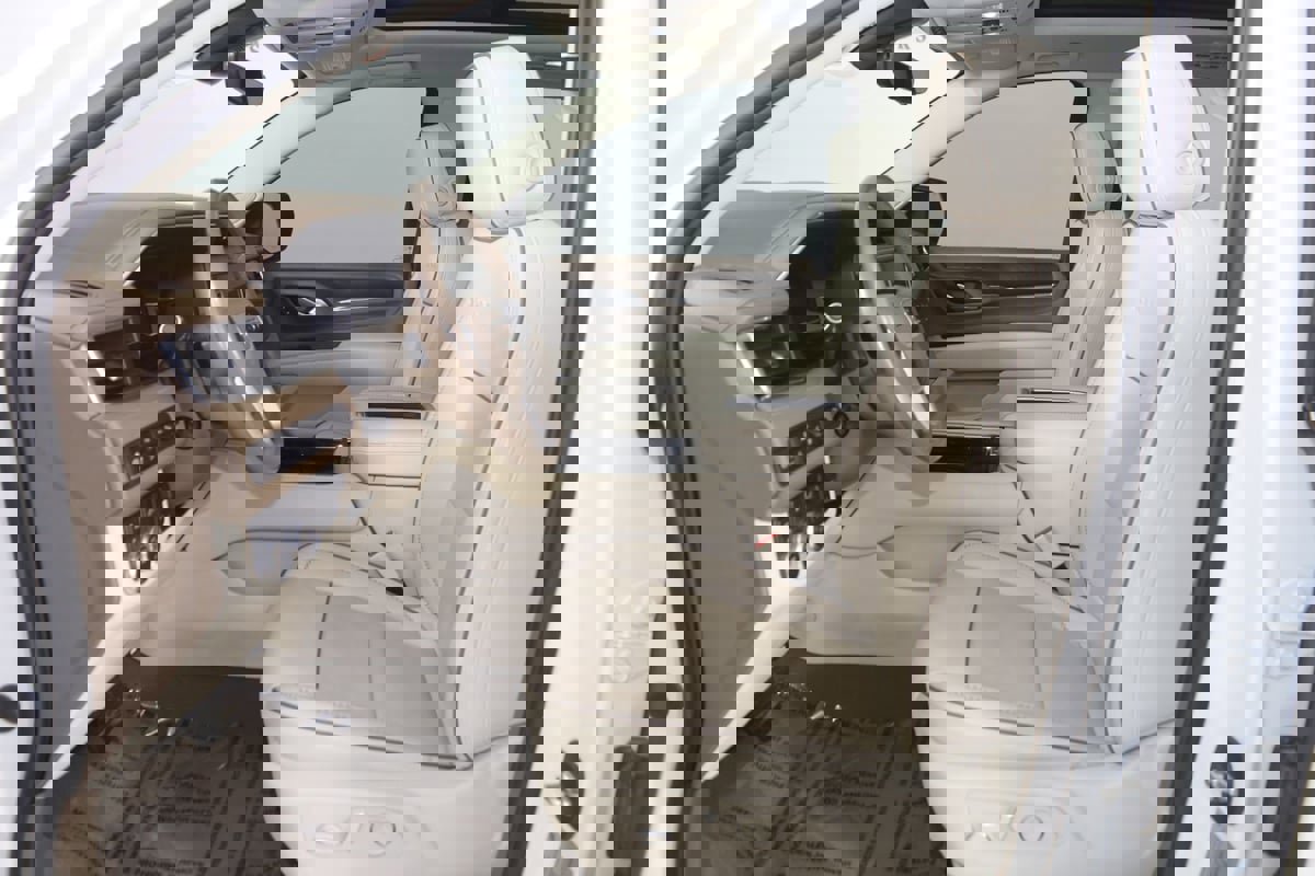 Used 2022 GMC Yukon Denali w/ Denali Premium Package image 12